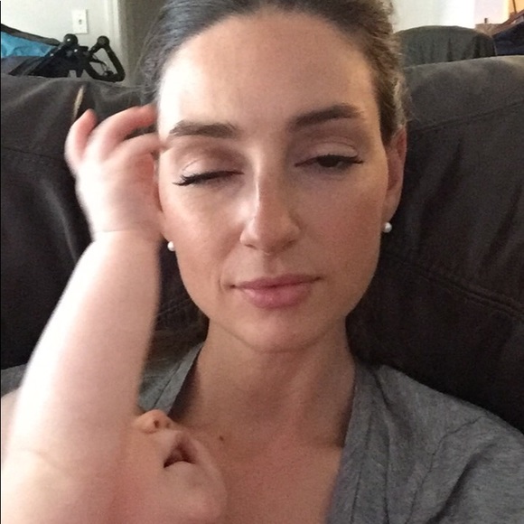 Meet your Posher! - Picture 6 of 6